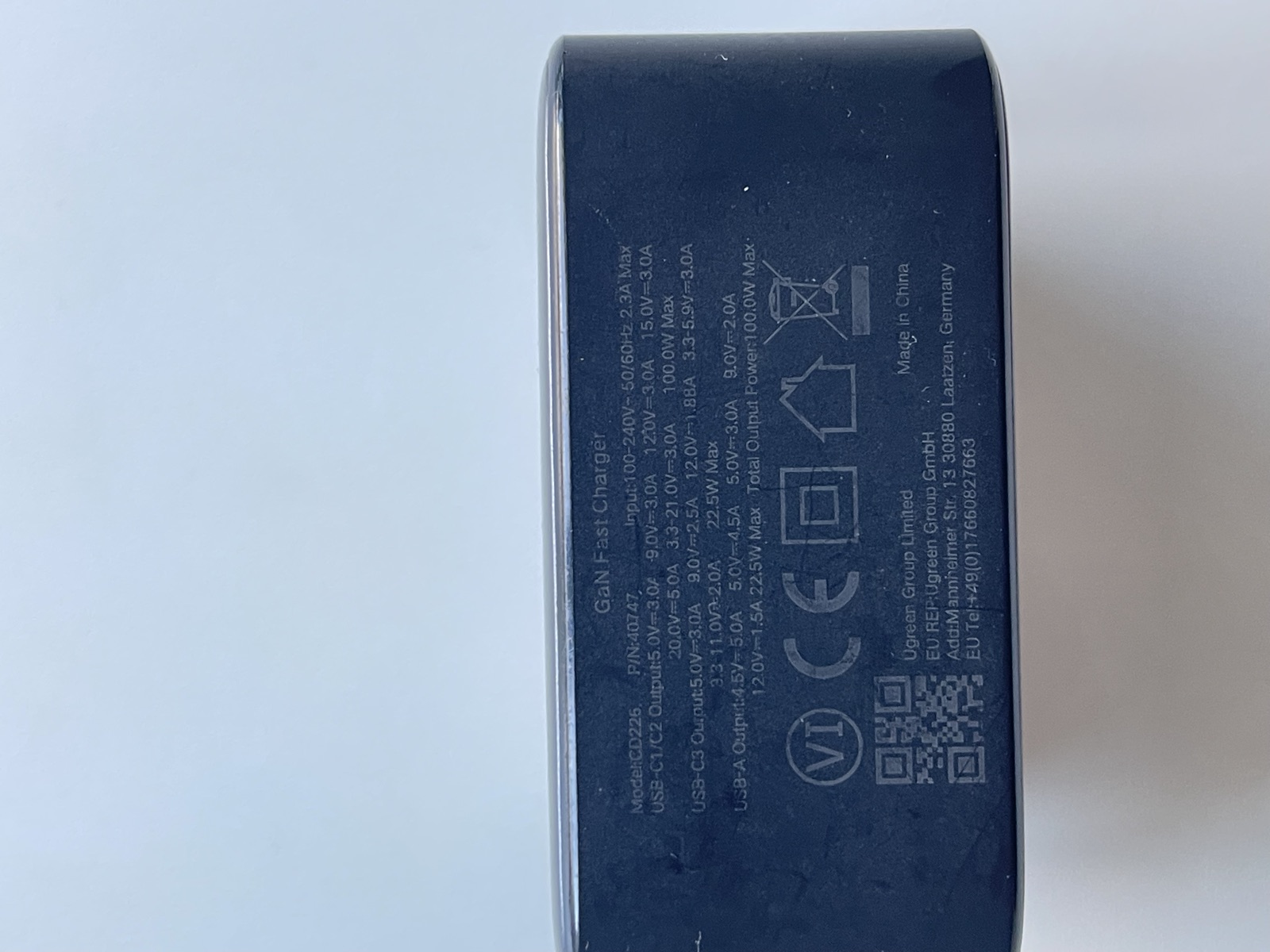 Specification label of the 100 W UGREEN charger